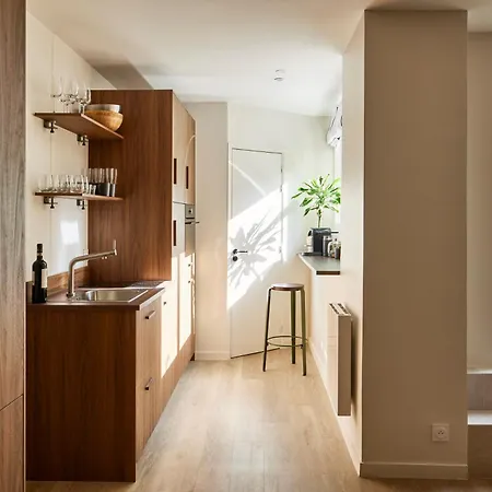 Stylish 2br & 2ba With Private Terrace * Parigi